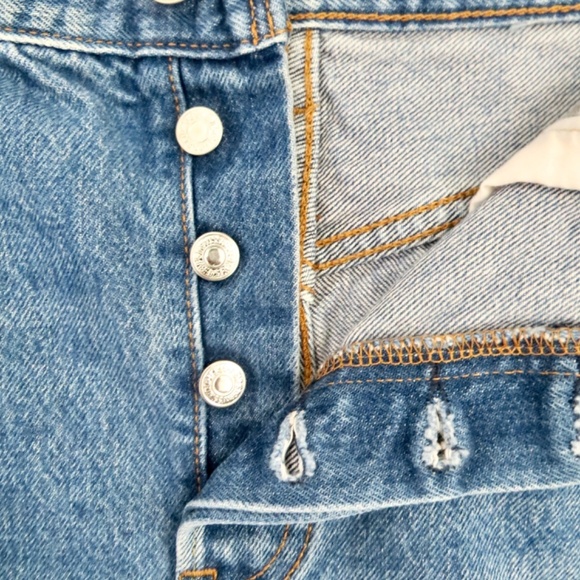 NEW! Levi's 501 Denim Jean Shorts Distressed Button Fly Cutoff Blue SZ 32 - Picture 5 of 6